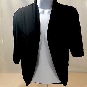 I.N. Studio Stretchy Black cropped Shrug short sleeve women’s small Like new